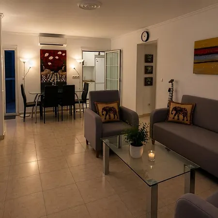 Casa Ganesh, - 8 Mins Walk To The Puerto del Carmen (Lanzarote)